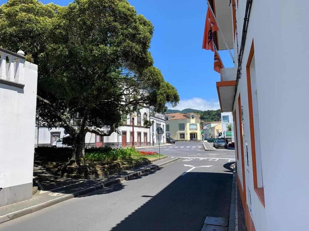Sons Da Ribeira Povoacao (Sao Miguel)